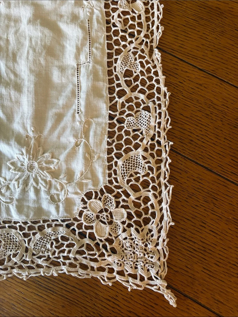 Vintage Cream Embroidered Table Linen
